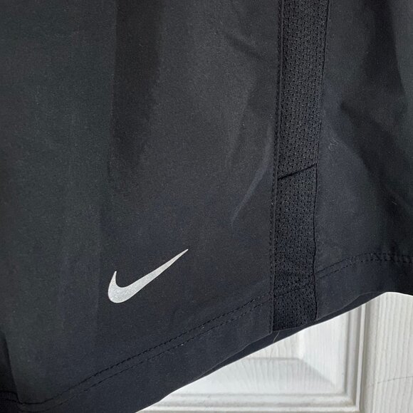 Nike Basketball Shorts - Picture 3 of 5